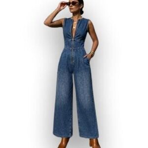 UOOZEE Women High Waisted Sleeveless Pleated Pockets Zipper Round-Neck Jumpsuit